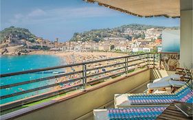 Amazing Apartment In Tossa De Mar With Kitchen